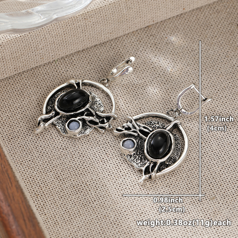 Vintage Bohemian Irregular Hollow Ear Buckle Earrings